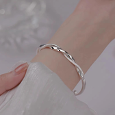 Ladies Adjustable Bracelet with Twisted Design