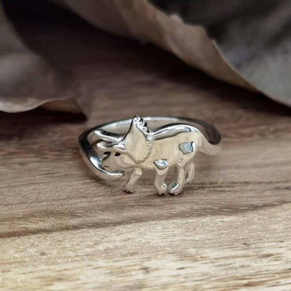 Adjustable Dinosaur Ring with Open Design