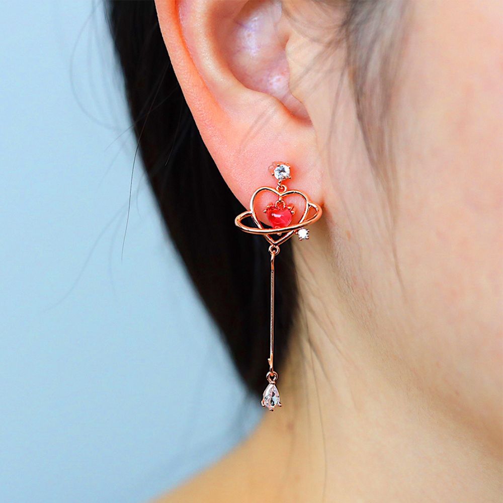 Ladies' Heart Earrings Featuring a Subtle Chain Design