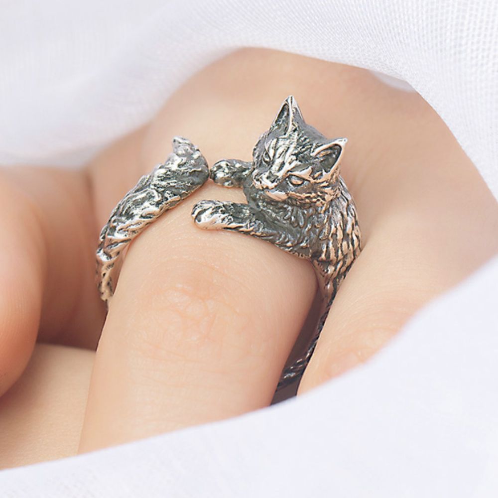 Women's Adjustable Ring with Hugging Cat Design
