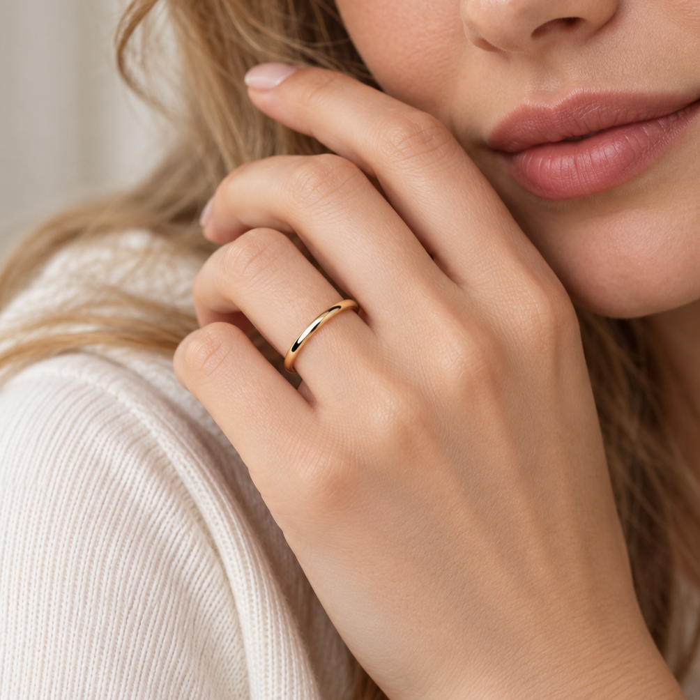 Women’s Ring with Simple Style