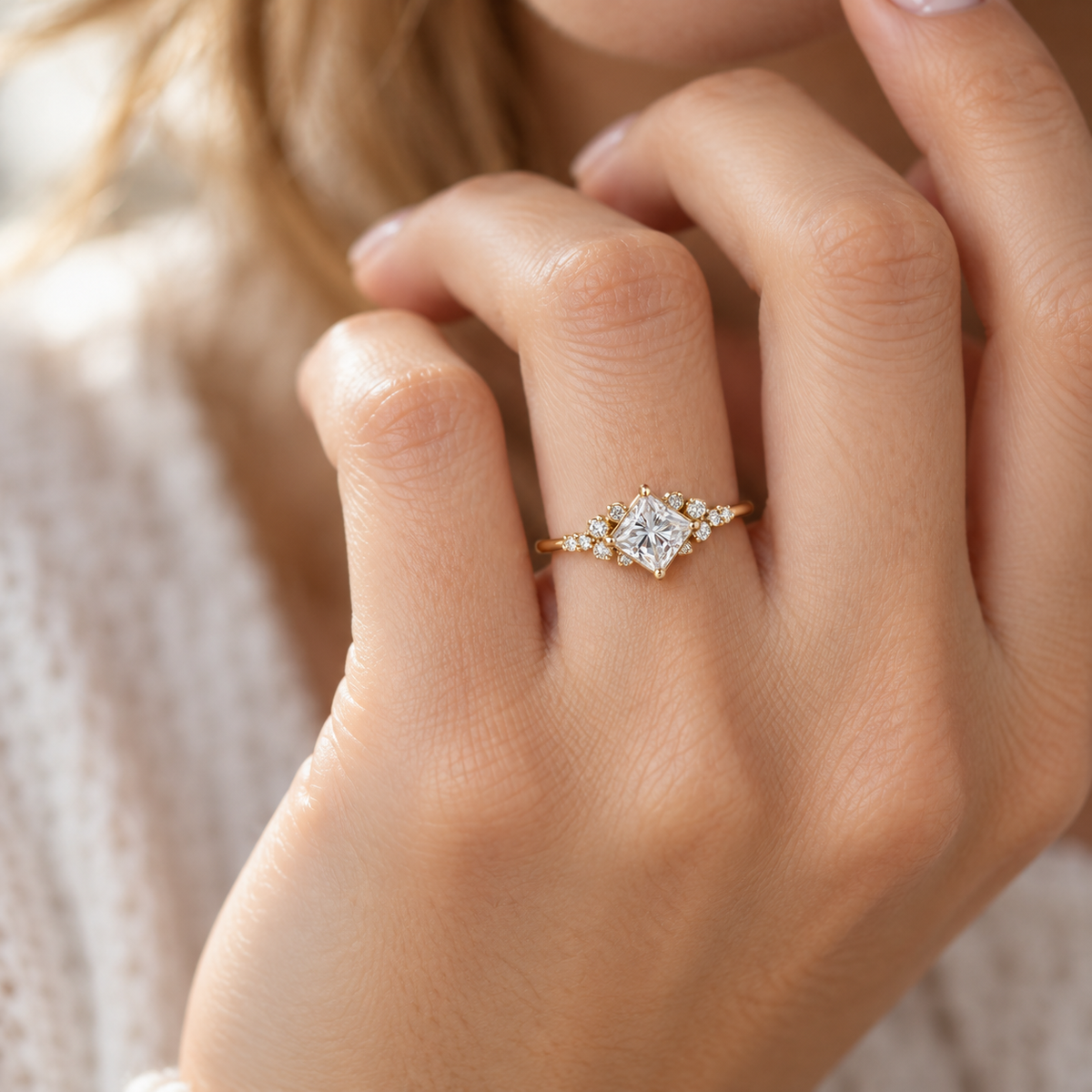 Women's Statement Ring in Royal Style