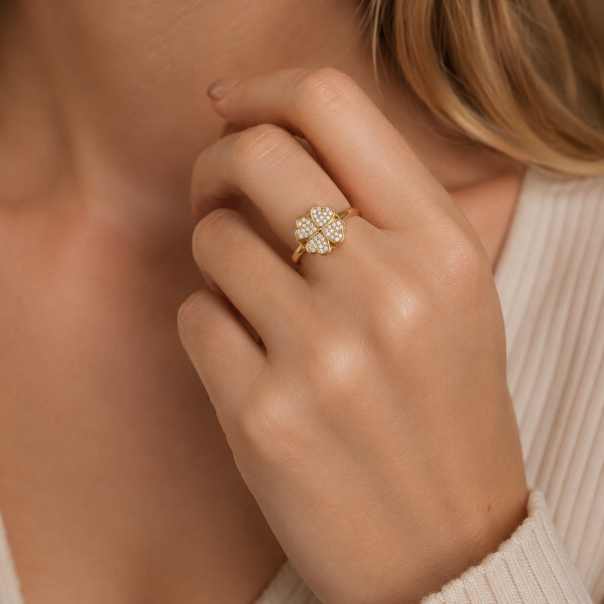 Dazel Spinning Four Leaf Clover Ring