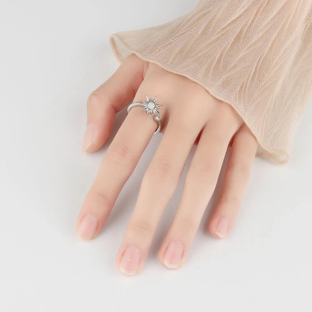 Helia Spinning Solar Ring