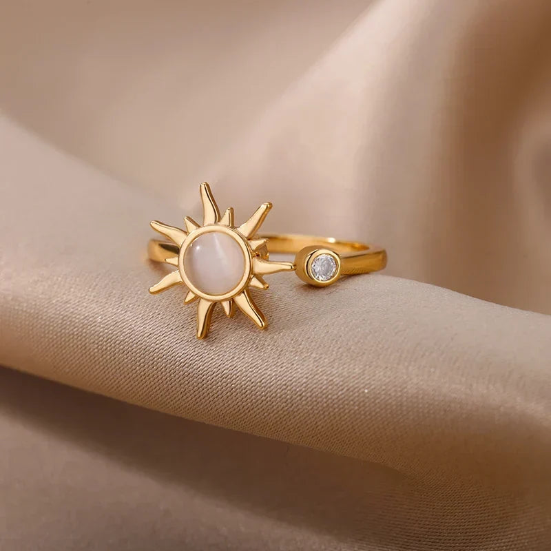 Helia Spinning Solar Ring