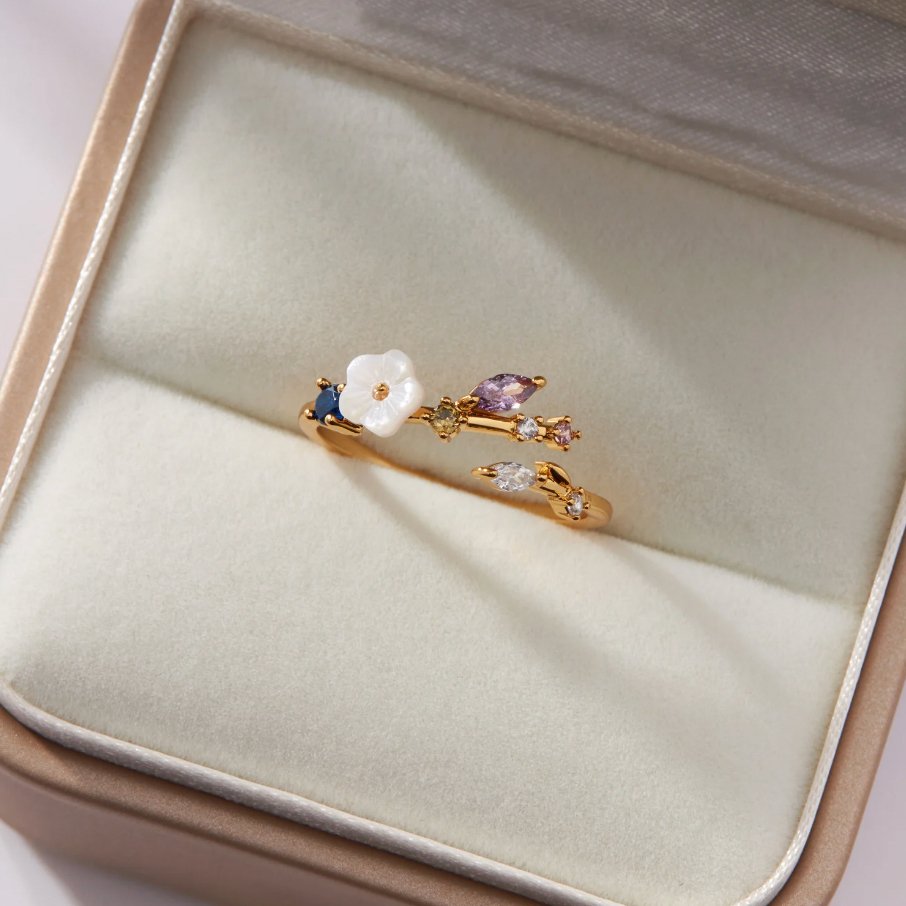 Leah Flower Ring