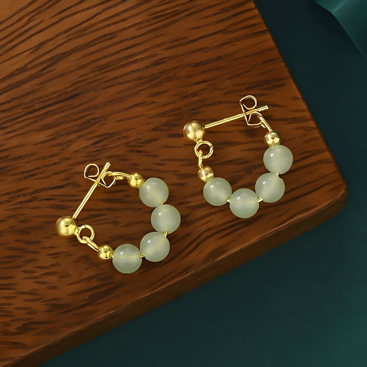 Women's Earrings with Round Pearl Design