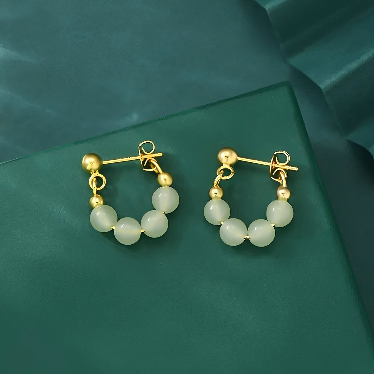 Women's Earrings with Round Pearl Design