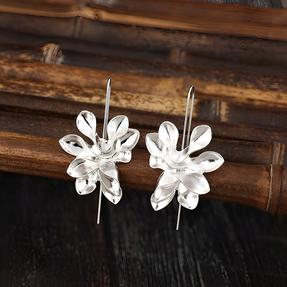 Chary Vintage Flower Earrings