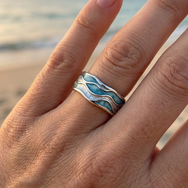 Brizz Wave Ring