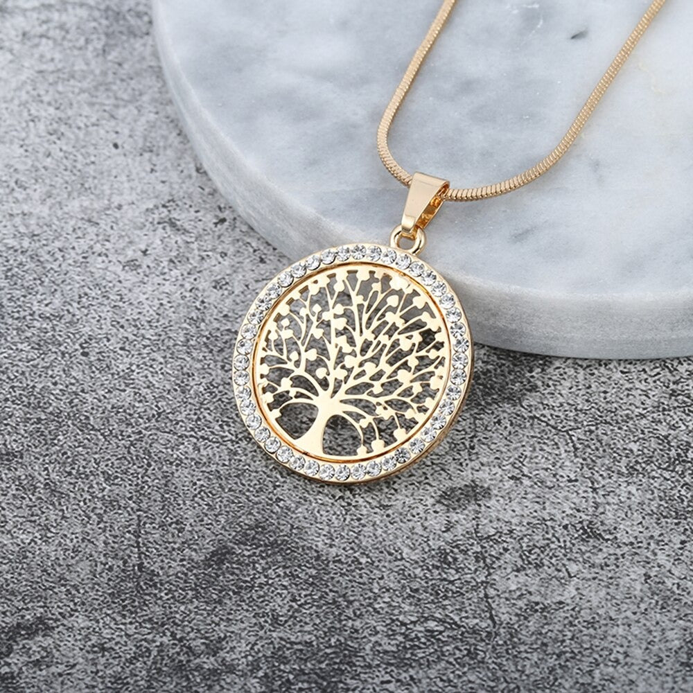 Women's Necklace with Tree of Life Pendant and Round Design
